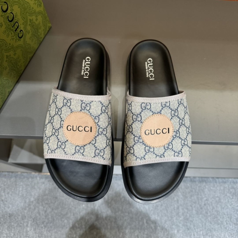G*u*i slippers